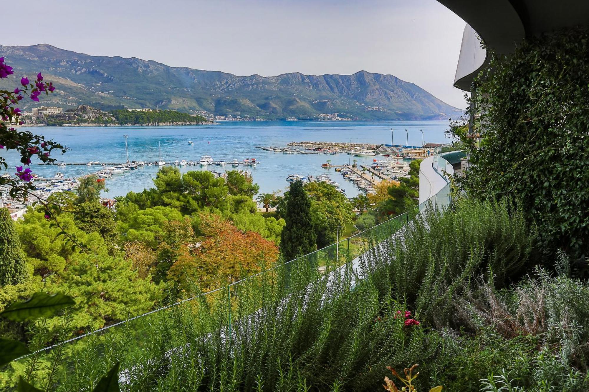 Royal Gardens Paradise 4*