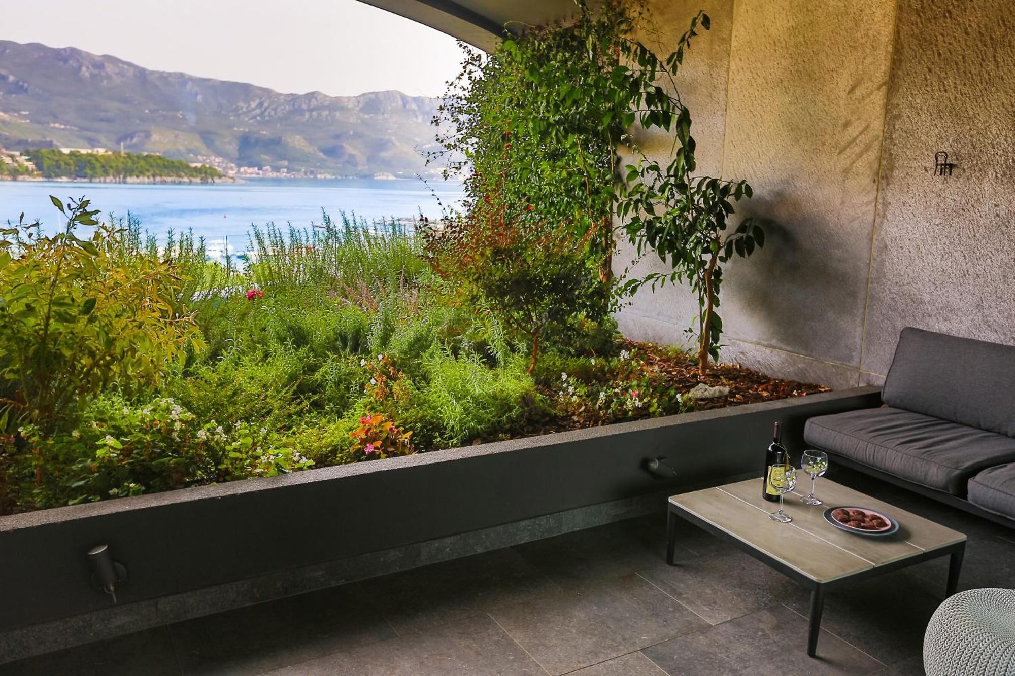 Royal Gardens Paradise Budva