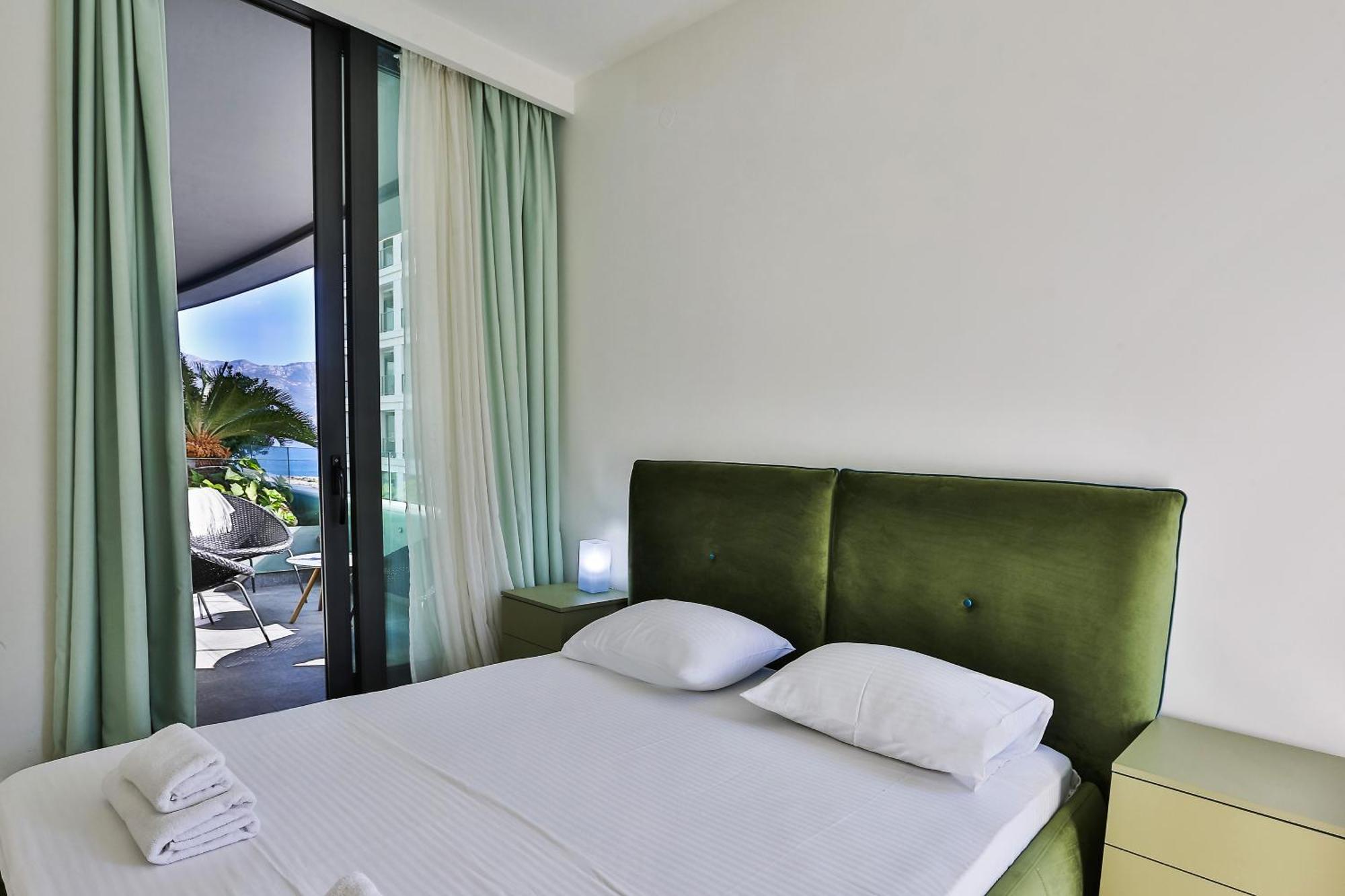 Royal Gardens Paradise Aparthotel 4*